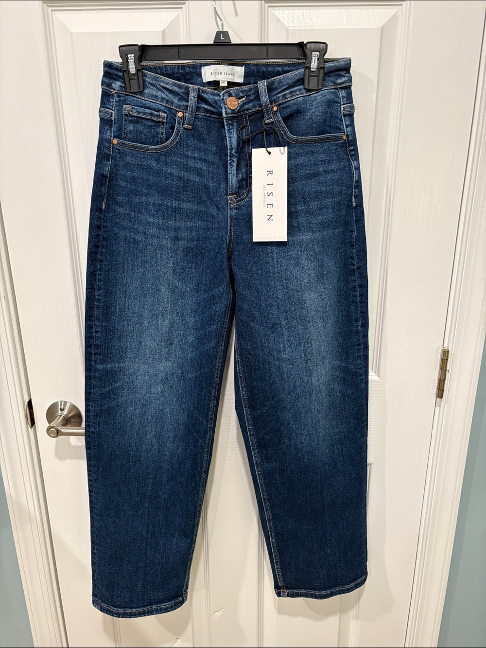 Risen High-Rise cropped Boyfriend Jean, size 5
Worn once. Excellent condition.